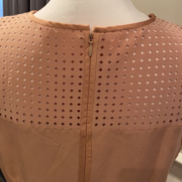 Pale pink jcrew dress with pockets - Picture 3 of 7